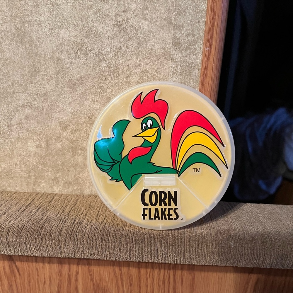 Kellogg’s Corn Flakes Vintage Round Plastic Food Storage Container